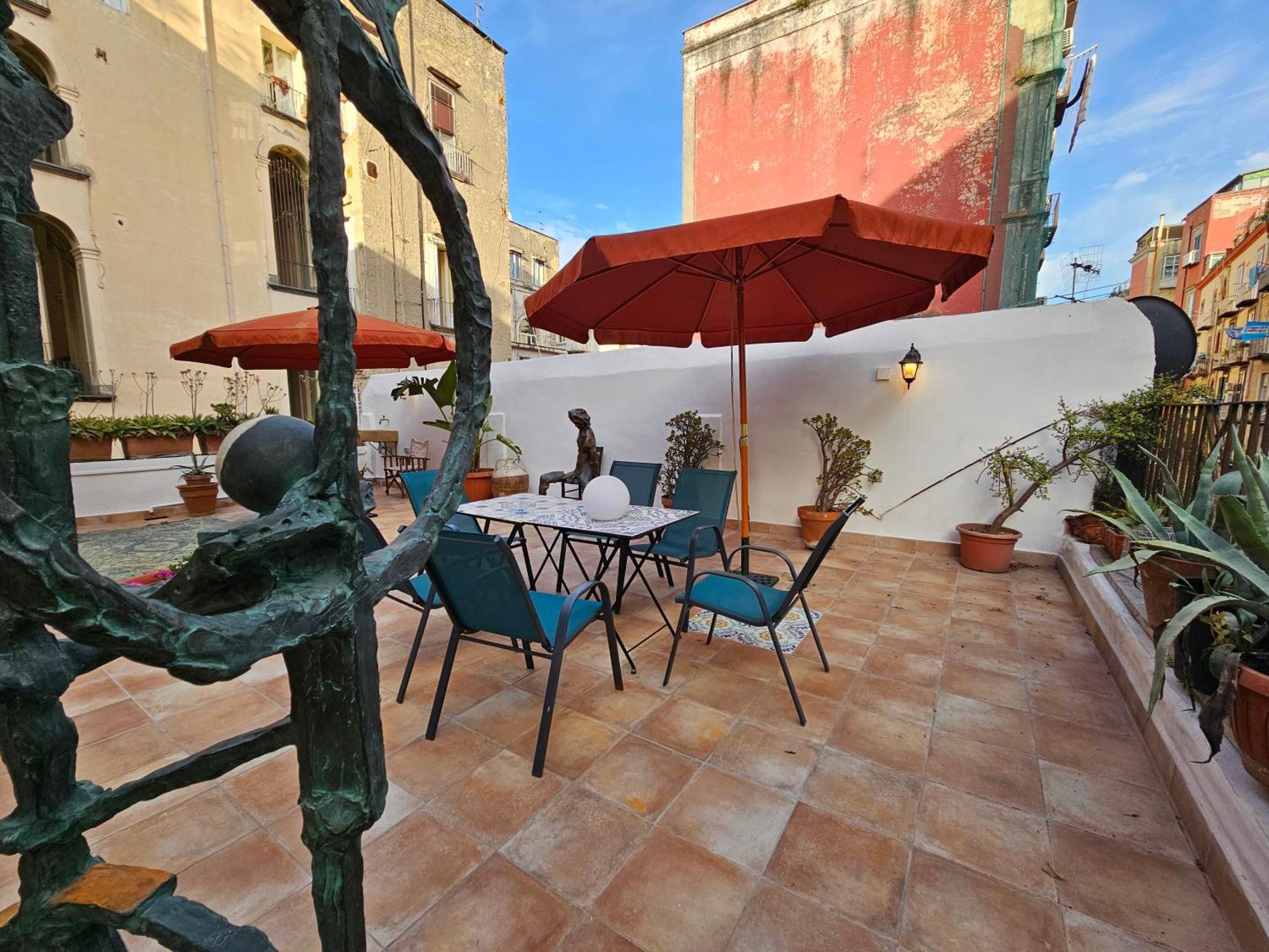 The Spanish Palace, Suites, Rooms, Apartments & Terraces Bed & Breakfast Napels