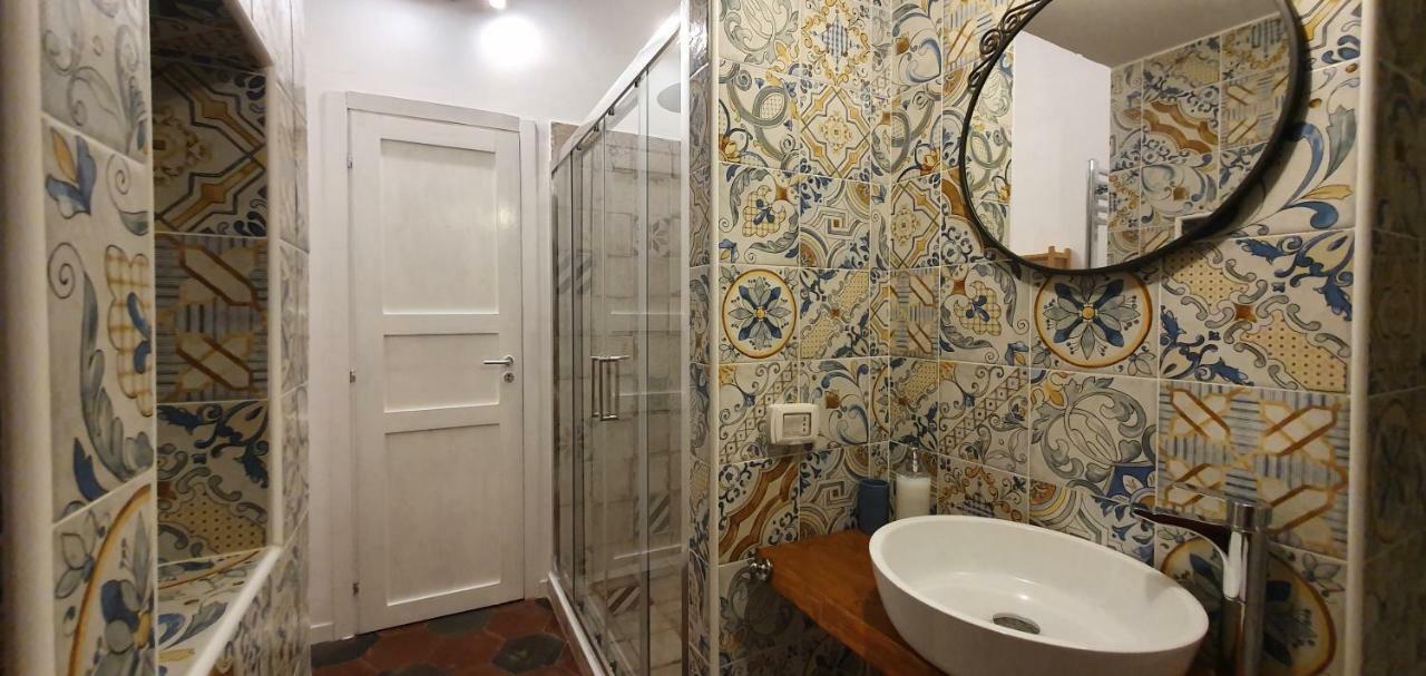 The Spanish Palace, Suites, Rooms, Apartments & Terraces Bed & Breakfast Napels
