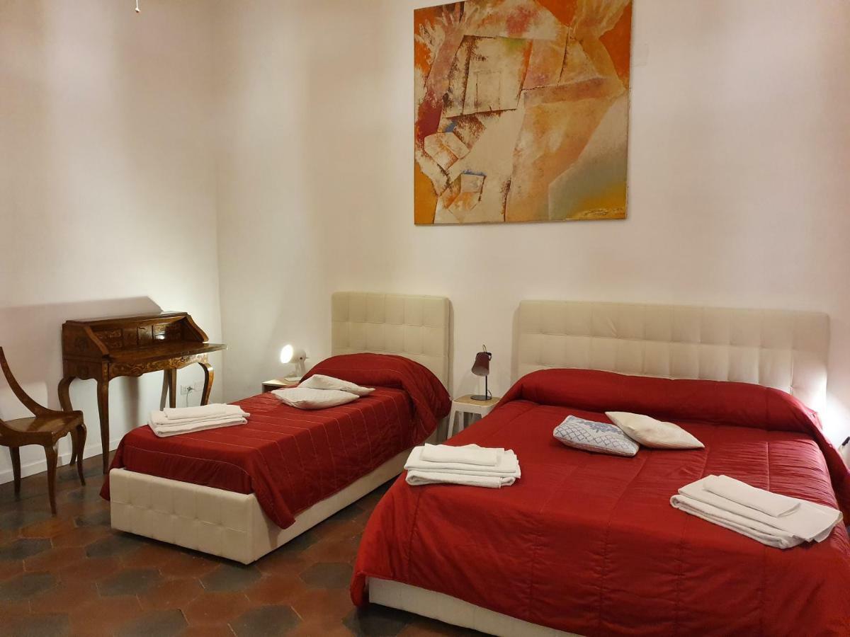 The Spanish Palace, Suites, Rooms, & Terraces 3* Napels